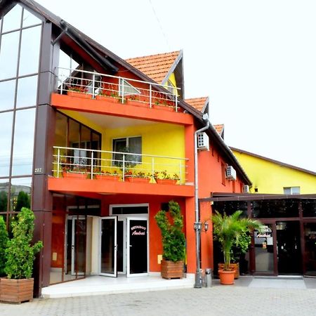 Hotel Andrei Cîmpia Turzii Buitenkant foto