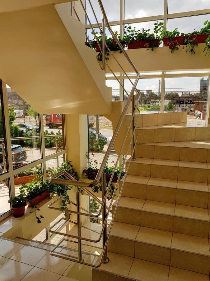 Hotel Andrei Cîmpia Turzii Buitenkant foto