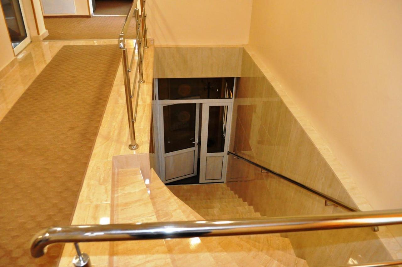 Hotel Andrei Cîmpia Turzii Buitenkant foto
