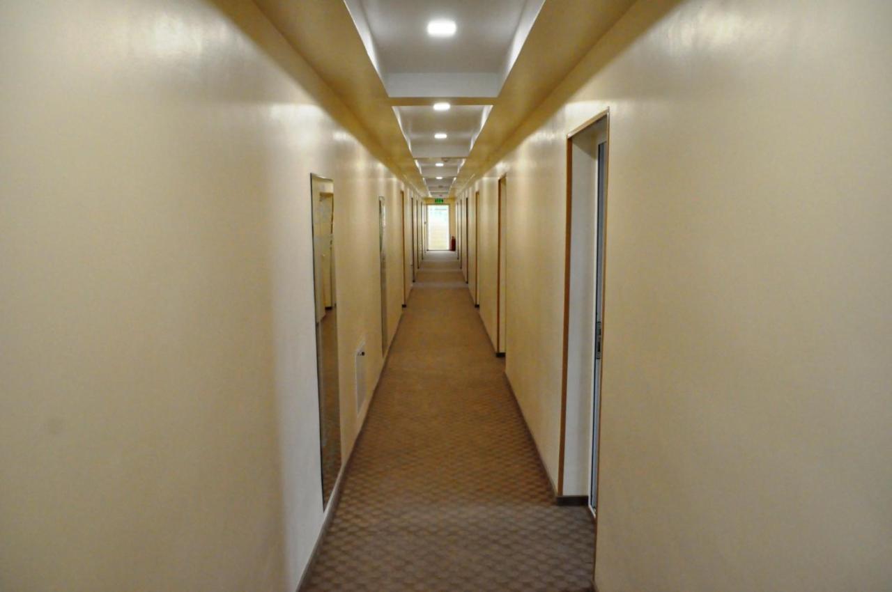 Hotel Andrei Cîmpia Turzii Buitenkant foto