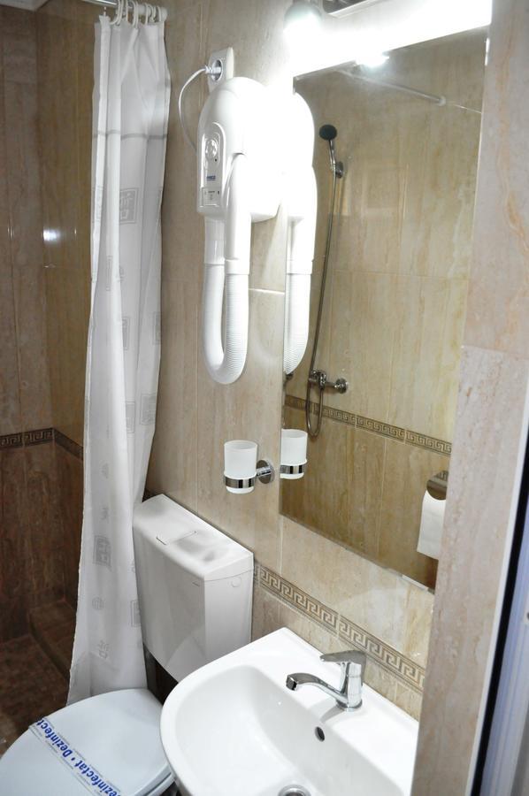 Hotel Andrei Cîmpia Turzii Buitenkant foto